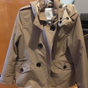 Girl trench Burberry hooded raincoat